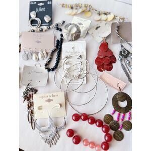Jewelry Lot Mixed Assorted Earrings Bracelets Chains Broken Pieces Crafting